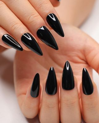 morily 24Pcs Black Press on Nails Stiletto Fake Nails Medium Length Almond False Nails Tips Long Acrylic Glossy Stick on Nail Solid Color Full Cover Fingernails Manicure for Women (Black)