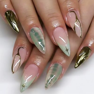 3D Gold Curve Line Press on Nails Green French Tips Acrylic Fake Nails Medium Almond Glossy Turtle Print False Nails Stars Stick on Nails French Gel Glue on Nails for Coquette Women Girls 24 Pcs