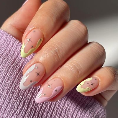 Spring Press on Nails Almond Short Fake Nails Colorful Short French Tip Acrylic Glue on Nails with Star Designs Manicure False Nails Cute Stick on Nails for Women Nail Art Decoration 24Pcs