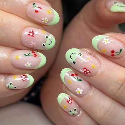 Almond Press on Nails French Tip Fake Nails Short Almond False Nails with Cute Frog Green Tip Designs Glue on Nails Nude Pink Stick on Nails Cute Acrylic Nails Full Cover Glossy Artificial Nails