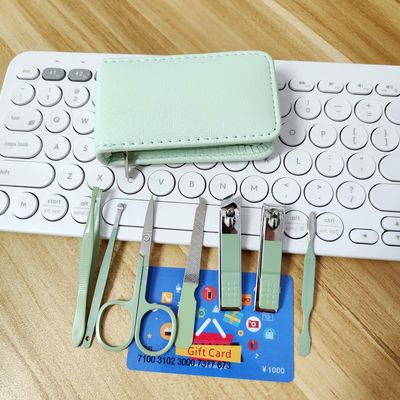 Manicure Set Nail Clippers Pedicure Kit -7 Pieces Stainless Steel Travel Nail Kit, Professional Grooming Kits, Manicure Kit with Zipper Portable Travel Pack