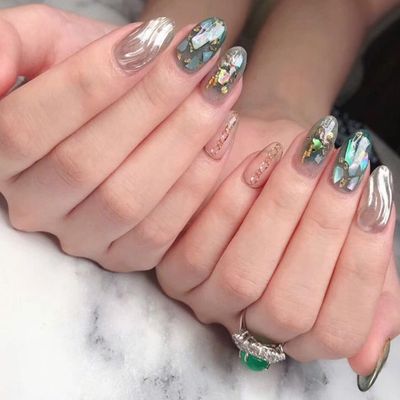 Abalone Seashell Nail Art Sequins, 3D Irregular Thin Nail Art Glitter Flakes Design, Mermaid Shell Slices Decorations UV Gel Shiny Accessories, Ocean Rivet Acrylic Nails Supplies for Women Girls
