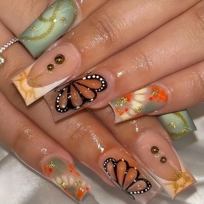 Rchovsam Square Press on Nails Medium Length Square False Nails Press Ons French Tip Butterfly Designs Fake Nails Acrylic Full Cover Gel False Nails Gift for Women 24pcs