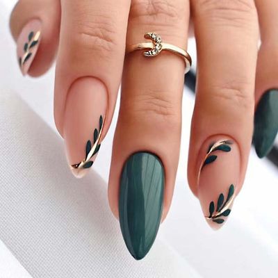 Almond Press on Nails Green Fake Nails Medium Almond False Nails Press ons with Designs Green Leaf Matte Acrylic Nails Full Cover Glue on Nails Artificial Stick on Nails for Women Manicure 24Pcs