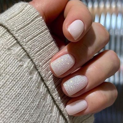 QIUYUEMIN Short Round Press On Nails Fit Perfectly &amp; Natural Reusable Nude Glitters Glossy Designs Acrylic Fake Nails 15 Size | 30 PCS