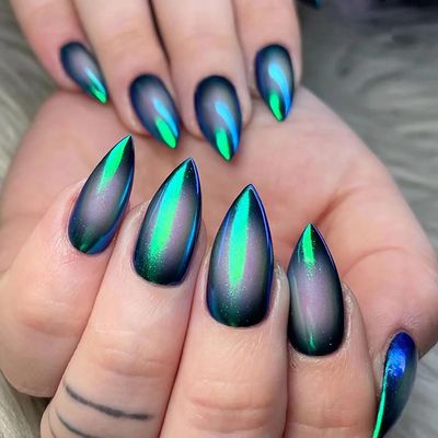 Cat Eye False Nails Press on Nails Medium Almond Shaped Dark Green Design Cat Eye Fake Nails Artificial Acrylic Nails Solid Colors Nails 24Pcs Full Cover Glossy Reusable Glue on Nails for Women