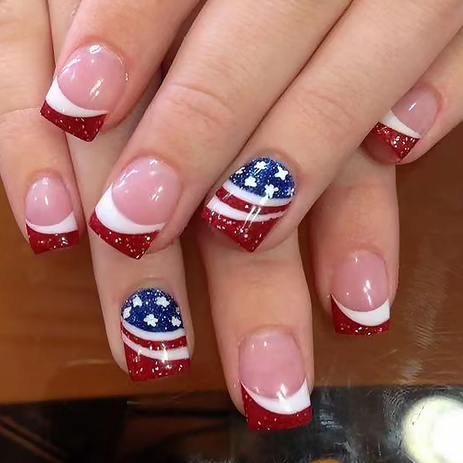 24pcs 4th of July Press on Nails Short Square French Tip Fake Nails American Flag Star Full Cover Glue on Nails Patriotic Nail Designs Independence Day False Nails for Women Acrylic Nails Decoration