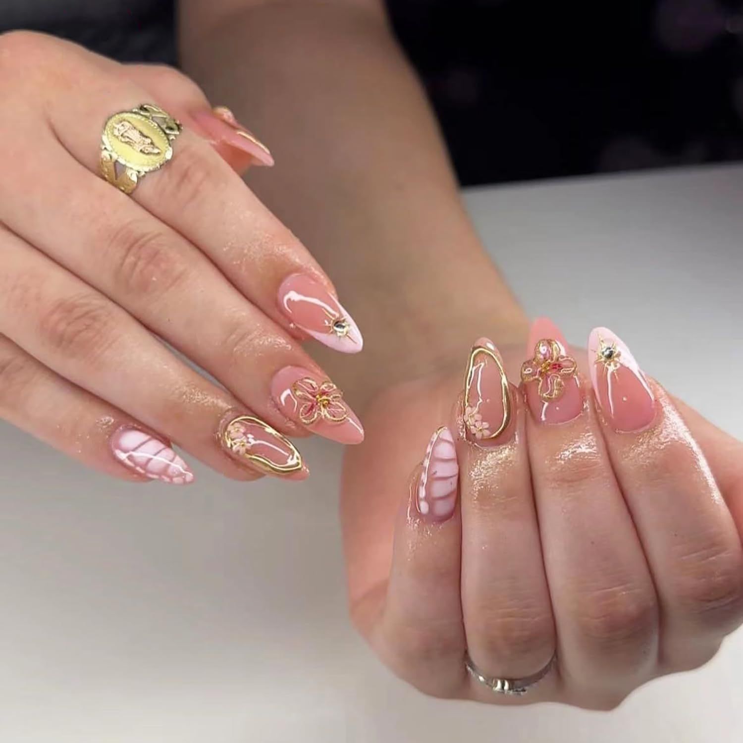 24 Pcs French Tip Press on Nails Medium Almond 3D Spring Flower Fake Nails with Charms Design Pink Floral False Nails Full Cover Glue on Nails Reusable Acrylic Nails for Women Girl Nail Decoration