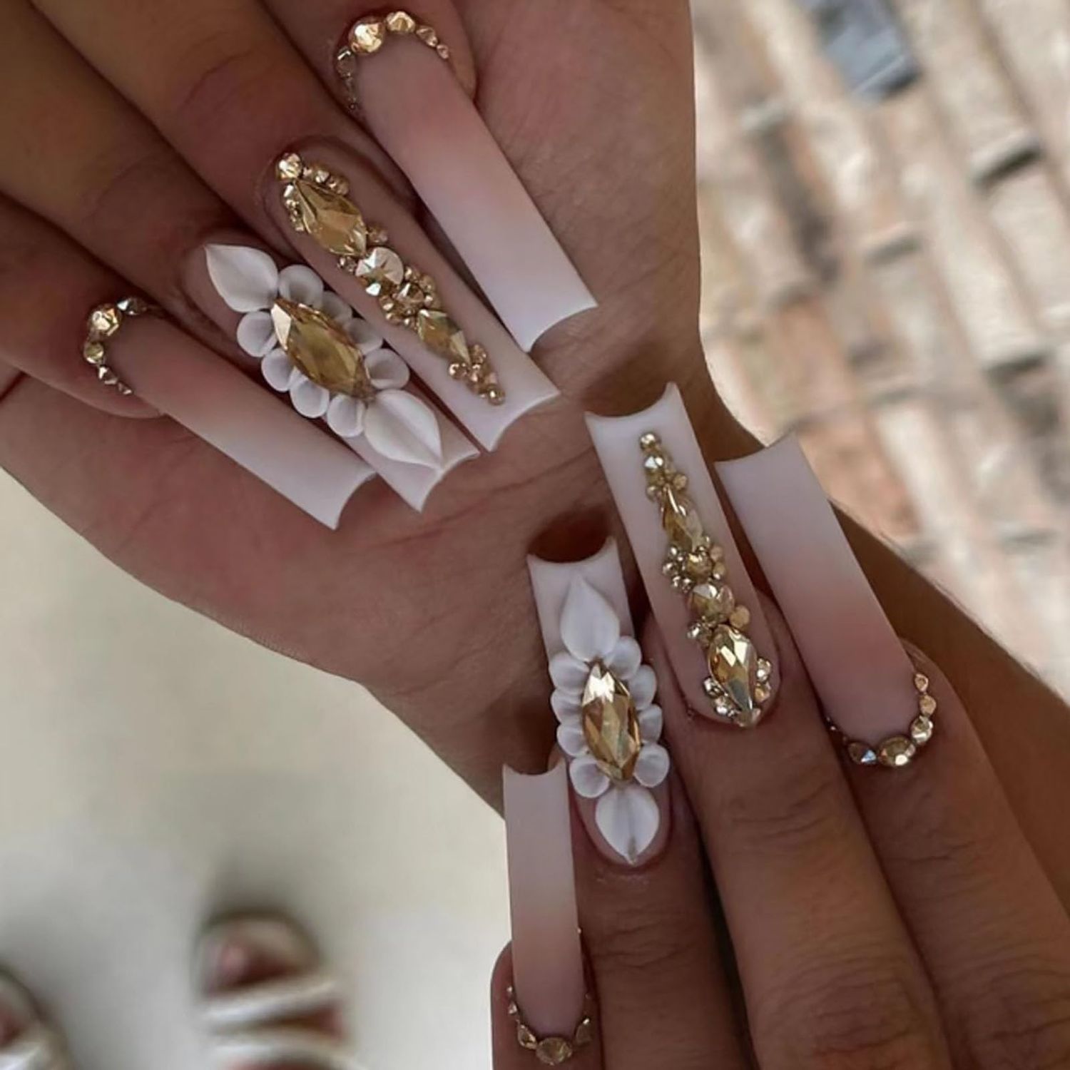 DANMANR Gradient Press on Nails Matte Fake Acrylic Long Nude Nails Square Flower Full Cover Fake Nails for Women and Girls 24PCS