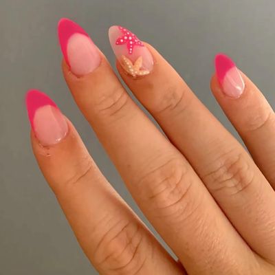 Summer Press on Nails Medium Almond French Tip Fake Nails Pink RIICFDD Acrylic Nails with Cute Starfish Pattern Designs False Nails Full Cover Stick on Nails for Women and Girls Nail Decoration 24 Pcs