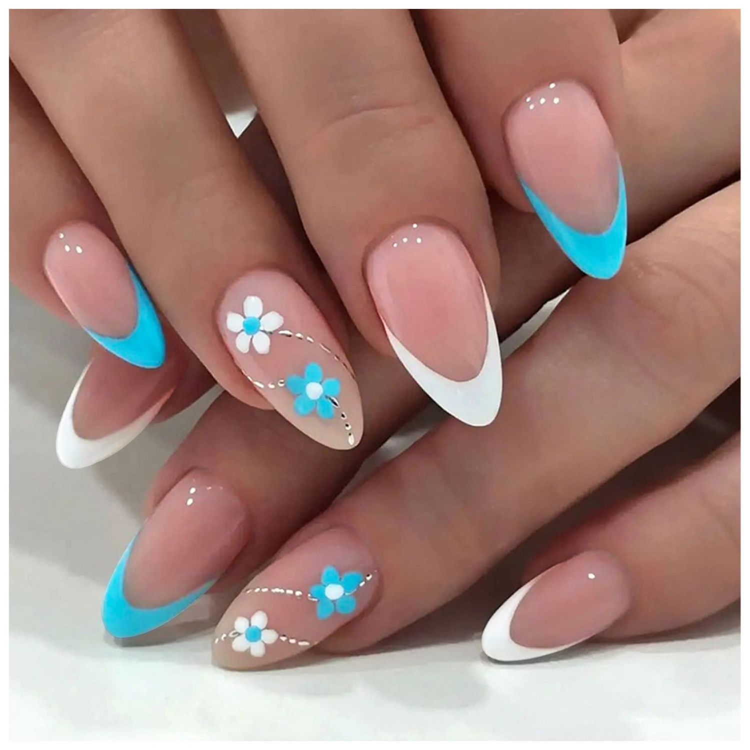 Press on Nails Short Almond Fake Nails with Fresh Simple blue&amp;white flowers Design Glue on Nails Acrylic Nails Decorate False Nails with Glue French Oval Stick on Nails For Women Girls 24Pcs
