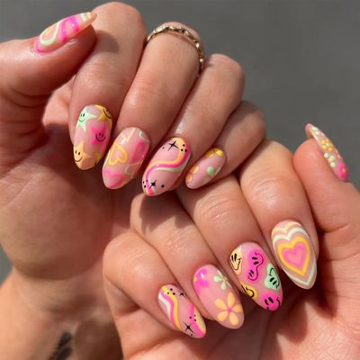 Colorful Press on Nails Short Medium Almond Fake Nails with Star Smile Designs Spring Summer Flower Stick on Nails Gradient Love Heart False Nails Rainbow Full Cover Acrylic Nails Glue on Nails 24Pcs