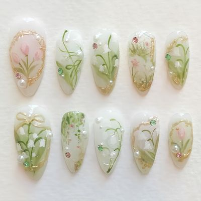 Green Press on Nails Medium Almond Fake Nails 3D Pearl Rhinestones Designs Full Cover Artificial Stick on Nails Reusable Acrylic Nails Pearl Charms Glue on Nails Stick on Nails for Women Girls 24Pcs