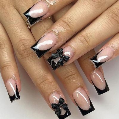 Black French Tip Press on Nails with Black Bow Designs, Medium Fake Nails Square Full Cover Glue on Nails Bow-Knot Cute False Nails Glossy Stick on Nails for Women Acrylic Manicure Decorations 24Pcs