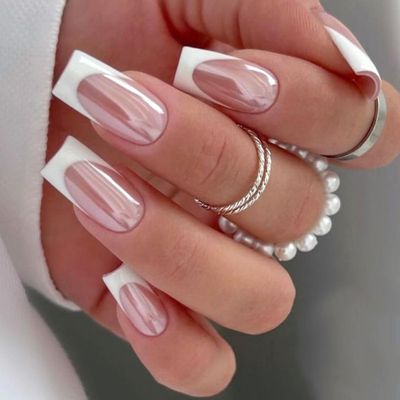 Bellelfin 24Pcs White French Tip Press on Nails, Medium Square French Tip Fake Nails Glossy Chrome French False Nail Acrylic Nail Press ons Cute Stick Nails for Women Girls Artificial Fingernails