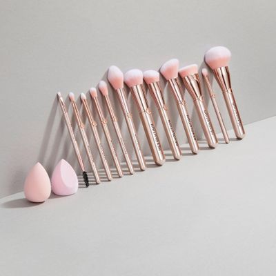 Revolution, IRL Soft Focus Powder Puff, for Makeup &amp; Face Setting, for Loose &amp; Pressed Powders, Soft &amp; Reusable, Vegan &amp; Cruelty-Free