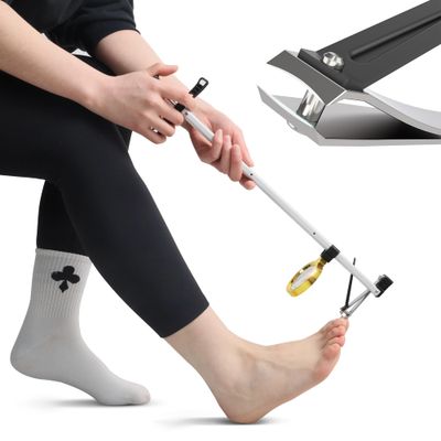 Long Handled Toenail Clippers Wide Jaw Opening, Free Bending, for Thick Nails, for The Seniors, Overweight, Disabled with Arthritis, Easy Reach Pedicure Auxiliary Tools (17 with Magnifier)