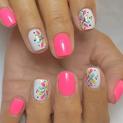 24Pcs Flower Press on Nails Short Square Fake Nails with Designs Cute False Nails Full Cover Glossy Stick on Nails Spring Summer Glue on Nails Pink Acrylic Artificial Nails for Women Daily Wear