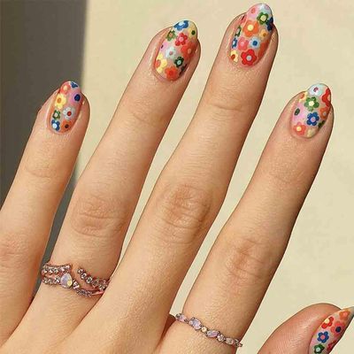 Foccna Almond Press on Nails Short Acrylic Fake Nails Flower Design Womens False Nails with Design Nail Tips for Women&amp;Girls 24PCS