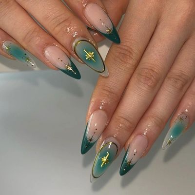 MISUD Press On Nails - Medium Almond Glossy Green Ombre Acrylic Stiletto Artificial French Tip Stick On False Nails with Gold Chrome Star Design - 24 pcs