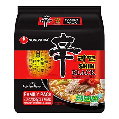 NongShim Shin Black Noodle Soup, Spicy. Pack of 4 in 1 Pack.