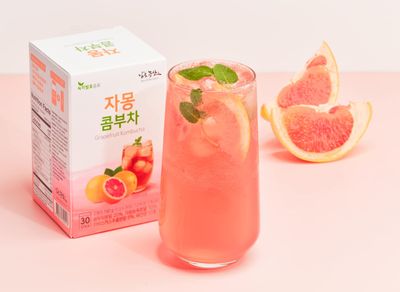 Instant Sparkling Grapefruit Kombucha Mix Fermented Tea Tangy Powder Drink Powder, Refreshing Mix of Green Tea and Grapefruit, Perfect Summer Beverage from Korea JRND Foods 30 Pieces