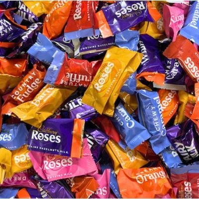 Cadburys Chocolates 500g - Contains Up To 9 Types - Chocolate Pick &amp; Mix - Approx 45 Individually Wrapped Chocolates By Sweetish