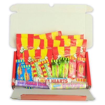 Swizzels Letterbox Sweets Hamper, Classic Family Favourite Sweet Assortment with Refreshers, Drumstick Squashies, Love Hearts, Giant Fizzers & Parma Violets, Gift Box