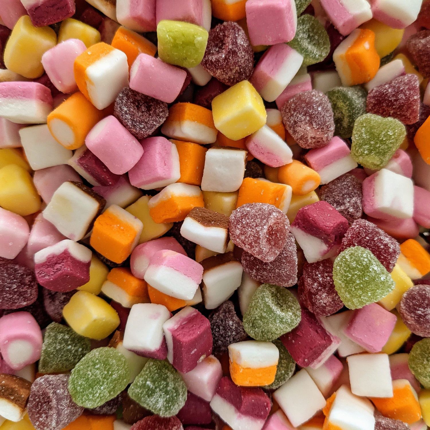 Dolly Mixtures Sweets 1 Kilo Bulk Bag 1KG Assorted Sweet Pick and Mix for Parties, Gifts, and Sharing.