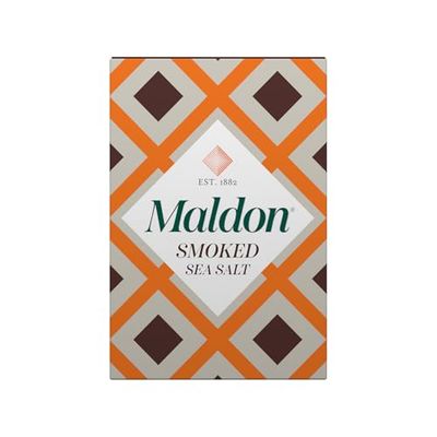 Maldon - Smoked Sea Salt Flakes - Unique Pyramid Shaped Salt Flakes - Gently Smoked Over Oak - Perfect for a Wide Range of Dishes, Hand-Harvested for Four Generations - 125g Box