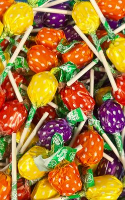 Swizzels Retro Individually Wrapped Sweets Bulk Box Assorted Sweet Pick and Mix Selection For Parties, Gifts, Sharing, Seasonality, Special Events (Swizzels Fruity Pop Lollies x 20)