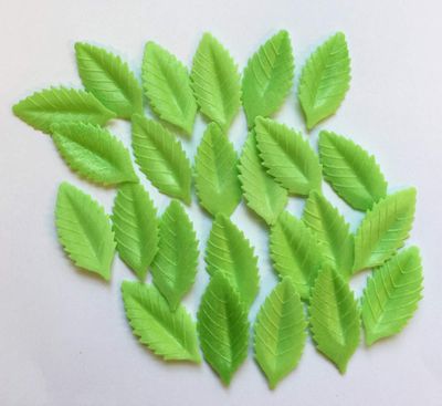 24 Edible 4cm x 2cm Wafer Leaves- Beautiful Edible Cake Decorations