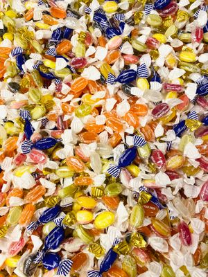 1kg Pick and Mix Sugar Free Hard Boiled Sweets - Favourites Selection - Diabetic Sweets - Gift Pouch - Sherbet Lemons - Rhubarb &amp; Custard - Blackcurrant &amp; Liquorice - Choc Limes and More