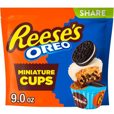 Milk Chocolate &amp; White Creme Cups Filled With Peanut Butter &amp; Cookies Pieces Miniatures Stand Up Bag, 9oz (255g)