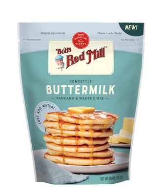 Bob's Red Mill Signature Buttermilk Pancake Mix, 567g - Just Add Water, Makes 32-40 Pancakes per Bag