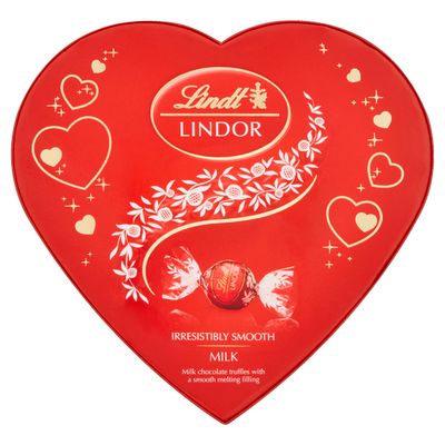 Lindt Lindor Amour Heart Chocolate Box, Chocolate Gift for Him and Her, 160 g