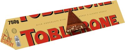Toblerone Milk Chocolate Bar, Swiss Chocolate with Honey and Almond Nougat, Made with Swiss Milk, Perfect for Gifting or Sharing, 750 g (Pack of 1)