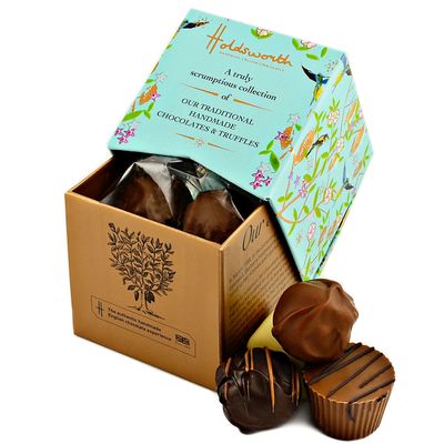Holdsworth Chocolates Gift Box Traditional Handmade Milk, Dark and White Assorted Handmade Truffles, Pralines, Caramels &amp; Creams 55g Mother's Day Chocolate Box