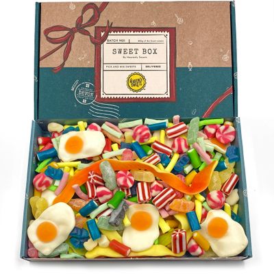 Pick n Mix Sweets Gift Box Hamper Premium 850g Chewy Jelly Gummy Retro Candy Birthday Valentine Fathers Day Assortment Pick & Mix Treats Selection Men Women Kids Adults Heavenly Sweets