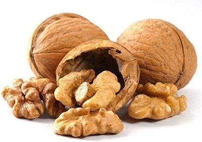 Walnuts in Shell Whole Raw Californian Nuts Free UK Postage (1Kg) - Jumbo, Fresh, Buttery Taste, Easy to Crack