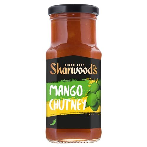 Sharwood's Indian Green Label Mango Chutney - Sweet &amp; Spicy Indian Favourite, 530 g Family Size Jar (Pack of 1)