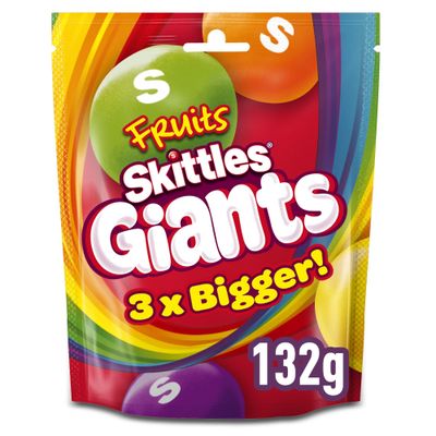Skittles Giants Vegan Sweets Bag, Fruit Flavoured, 132g, Ideal for gifts, snacks and sharing
