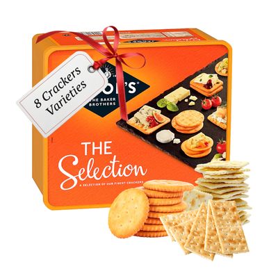 Cheese Biscuits Crackers Tub Multipack - 8 Different Selection of Delicious Biscuits for Cheese Cream Crackers Snacks 900g. Food Hamper for Cheeseboard, Birthday Gifts For Women with Topline Card