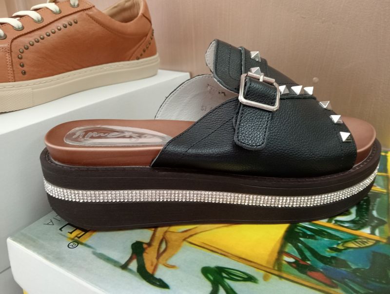 Si black slide