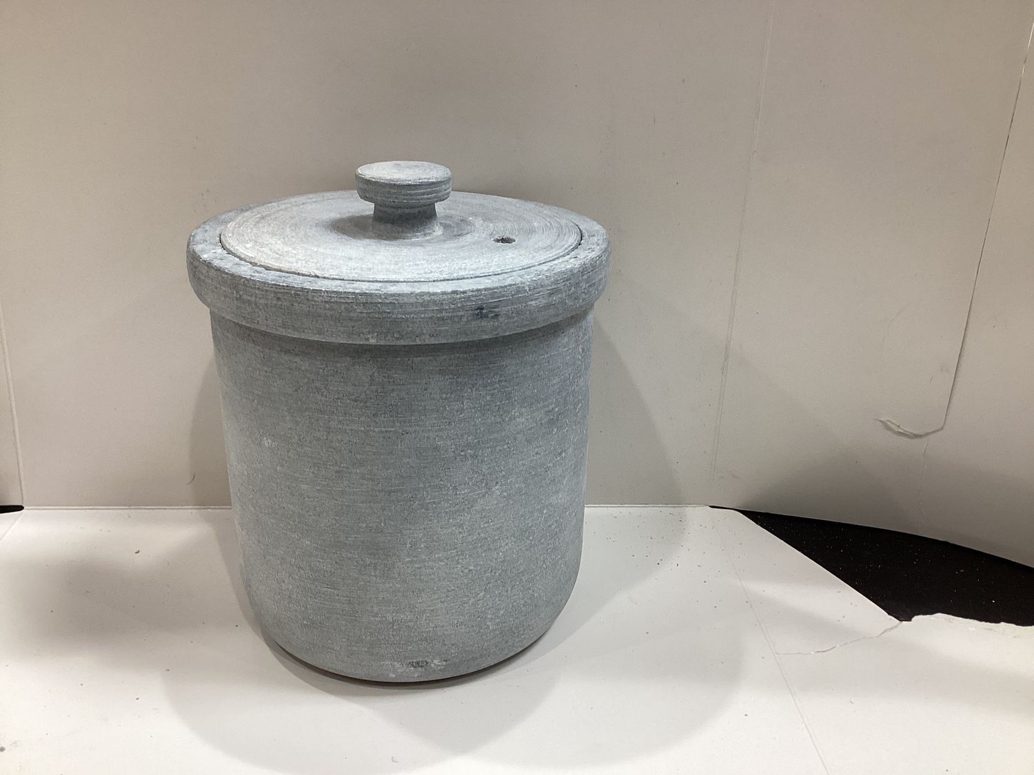 Small stone cooking pod (Deezi Sangi)