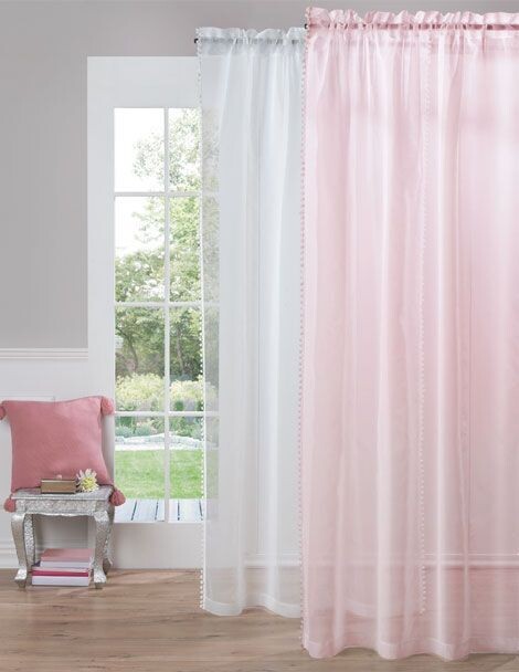CORTINAS ORGANZA CON POMPONES