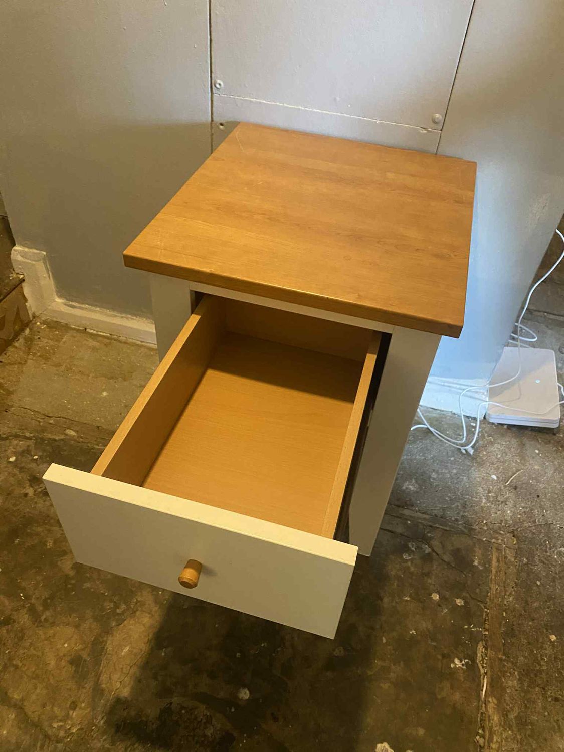 White/Oak Bedside Unit with 1 Draw and 1 Shelf