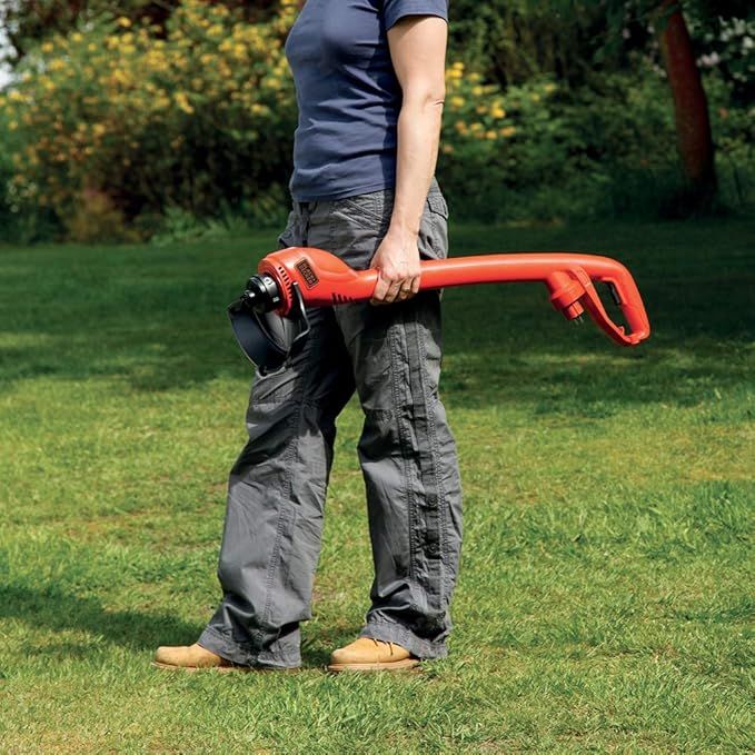 BLACK+DECKER GL250-GB Grass Trimmer with 23 cm Swathe and Bump Feed Line System, 250 W, Orange