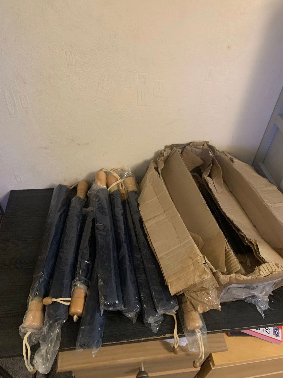 Windproof Travel Umbrella - Light, Automatic, Strong and Portable - Wind Resistant, Small Folding Backpack Umbrella for Rain