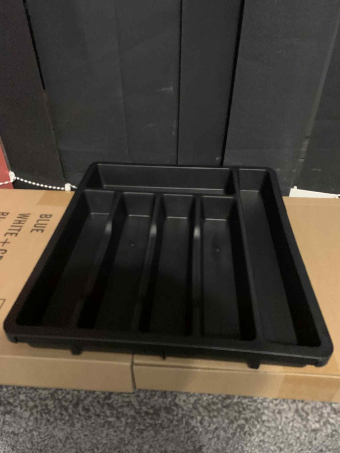 KreuRaxy Cutlery Drawer Organiser - Expandable Kitchen Drawer Storage Organiser - Black